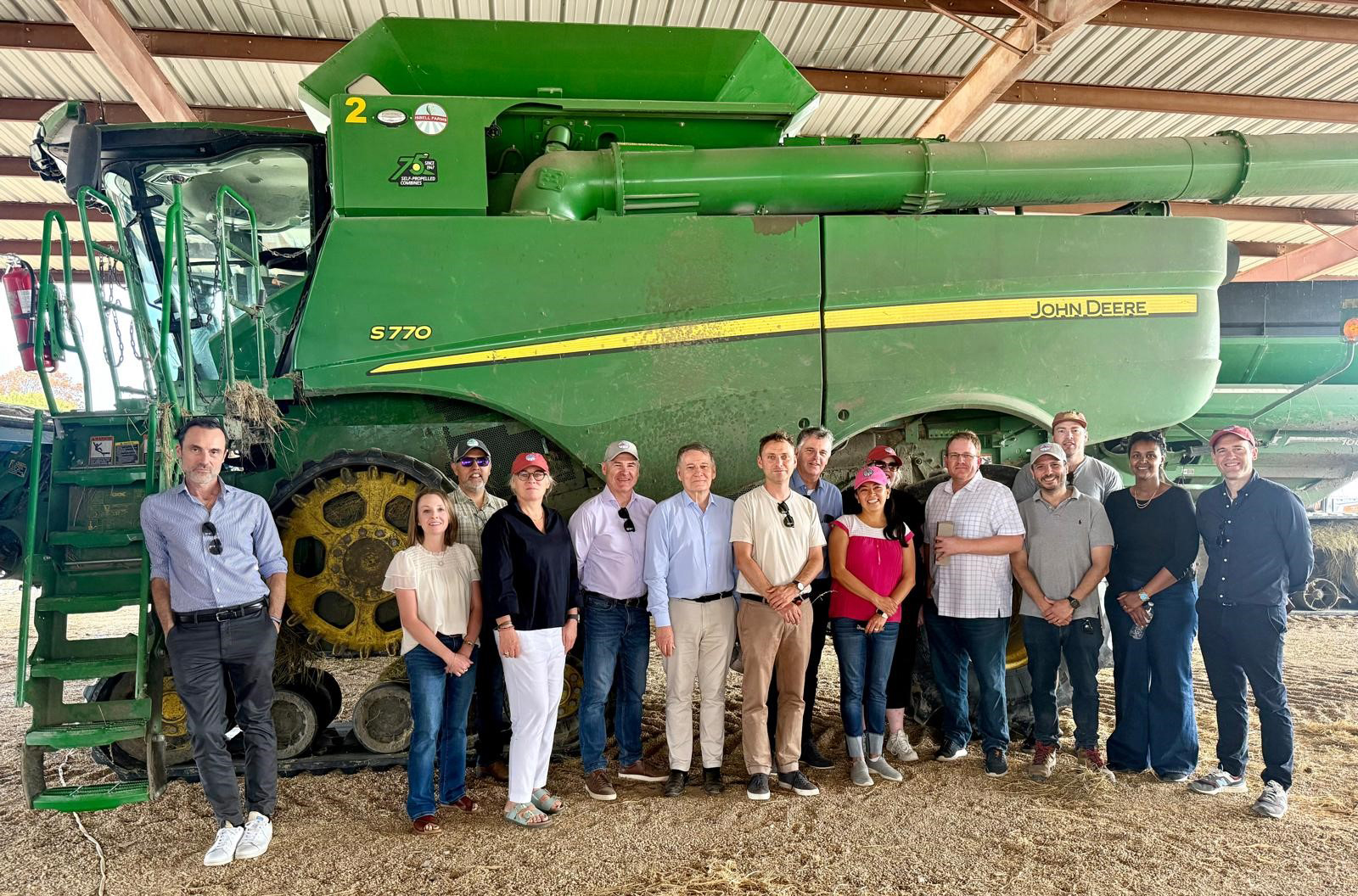 多国外交专员考察美国稻米产业